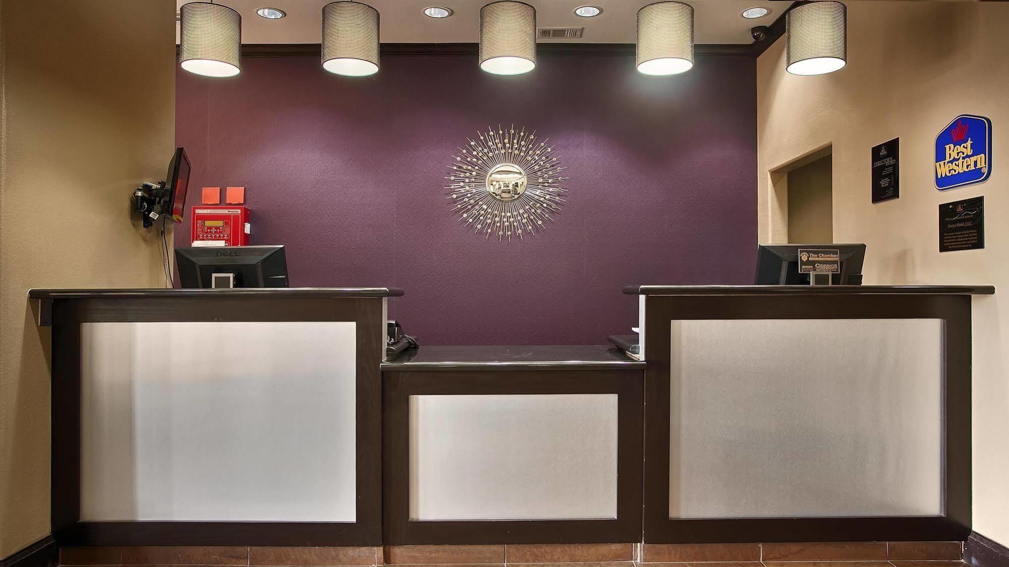 Best Western Giddings Inn & Suites Exteriér fotografie