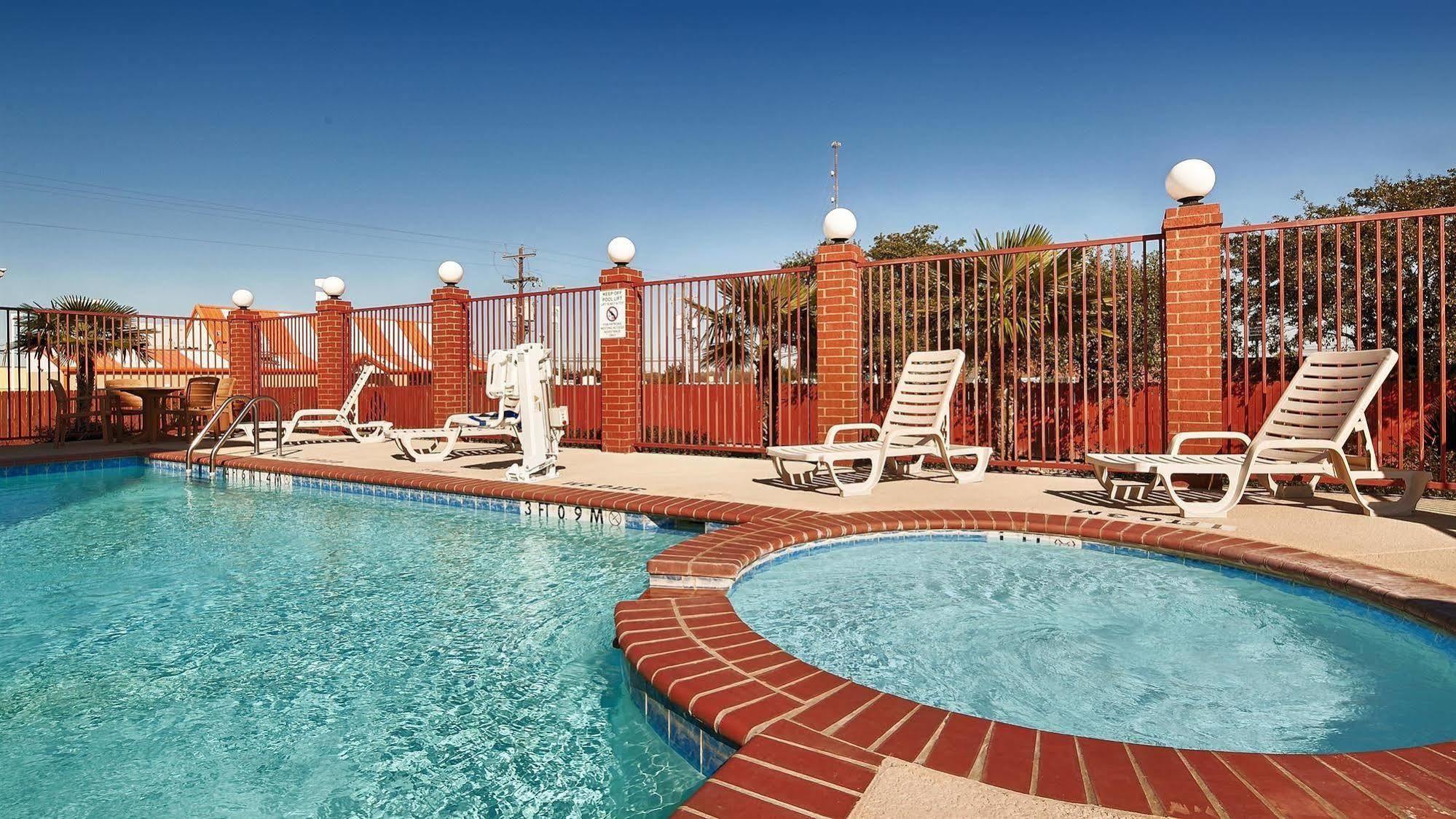 Best Western Giddings Inn & Suites Exteriér fotografie